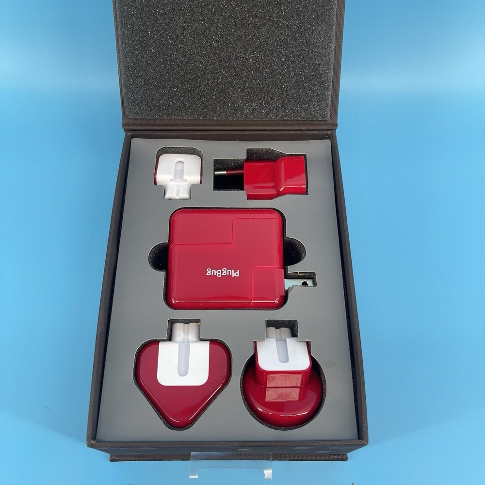 PlugBug Red Universal Travel Adapter Kit 4 Interchangeable Plugs Case